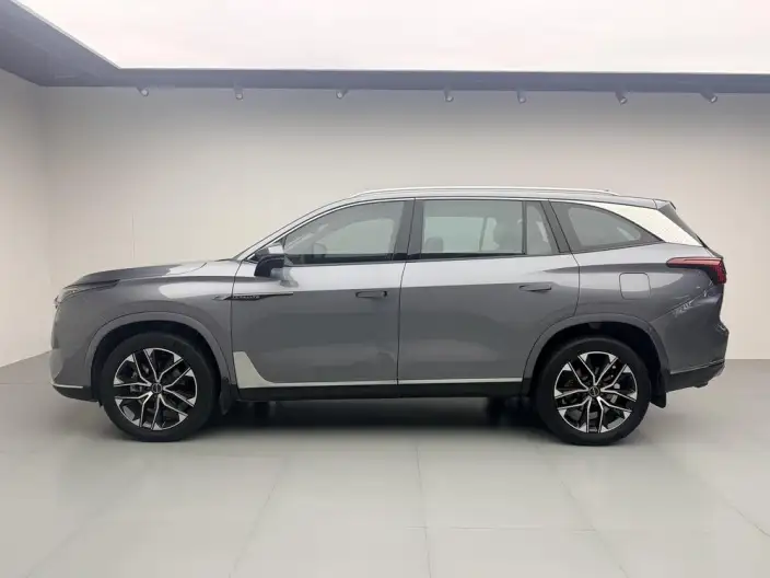 Roewe RX9 2023 Model 2.0TGI 2WD Enjoy the version more