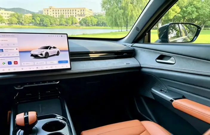 Changan UNI-V 2023 Model 1.5T Sports Edition – фото 7