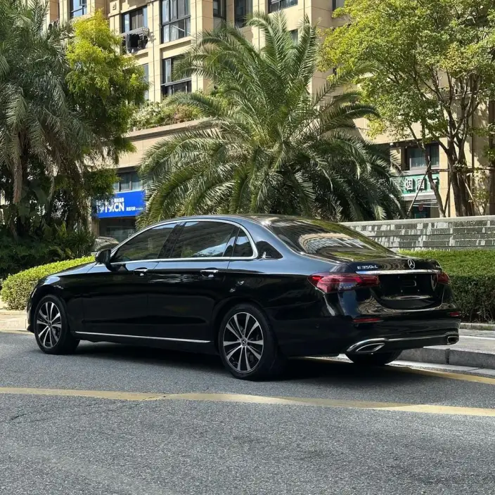 Mercedes-Benz E-Class PHEV 2022 Model Facelift E 350 e L Sports sedan – фото 4