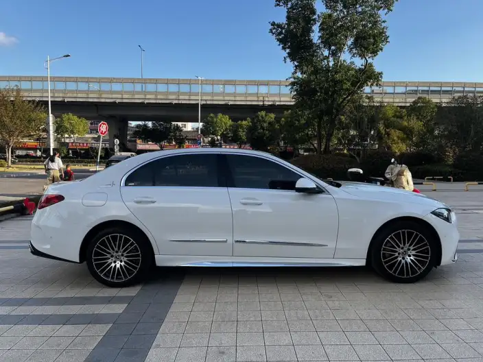 Mercedes-Benz C-Class 2024 Model C 260 L Sports Edition – фото 8