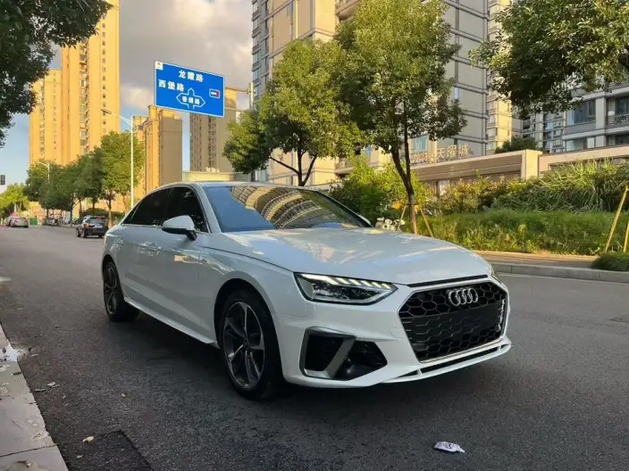 Audi A4 L 2022 Model 40 TFSI Fashion Dynamic Model – фото 3