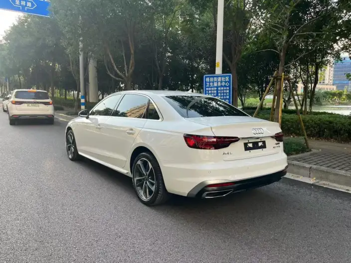 Audi A4 L 2022 Model 40 TFSI Fashion Dynamic Model – фото 5