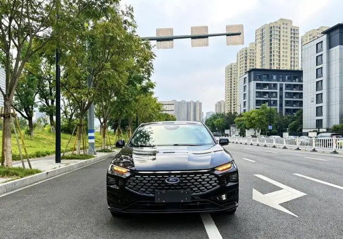 Ford Mondeo 2022 Model Facelift EcoBoost 245 Supreme Model – фото 2
