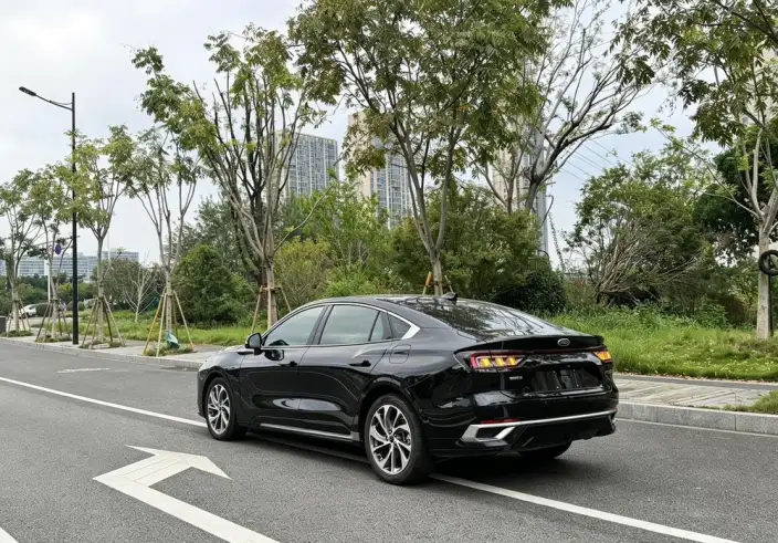 Ford Mondeo 2022 Model Facelift EcoBoost 245 Supreme Model – фото 4