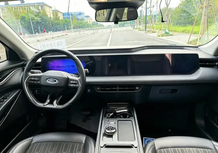Ford Mondeo 2023 Model EcoBoost 245 Luxury Model – фото 8