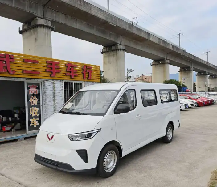 Wuling Yangguang 2026 Model 440km Passenger car Edition Comfort Model 6 seat