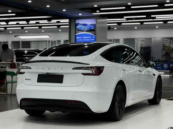 Model 3 2025 Model Facelift Rear-wheel drive version – фото 7