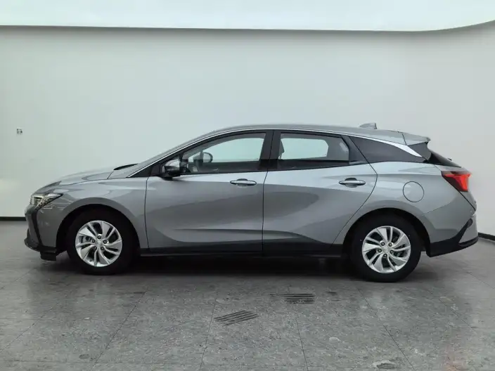 Buick Velite 6 PHEV 2022 Model Connected Fashion Model – фото 4