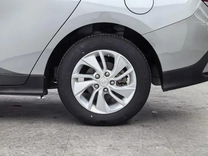 Buick Velite 6 PHEV 2022 Model Connected Fashion Model – фото 9