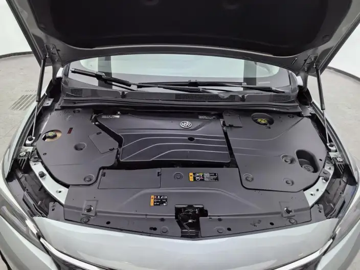 Buick Velite 6 PHEV 2022 Model Connected Fashion Model – фото 10