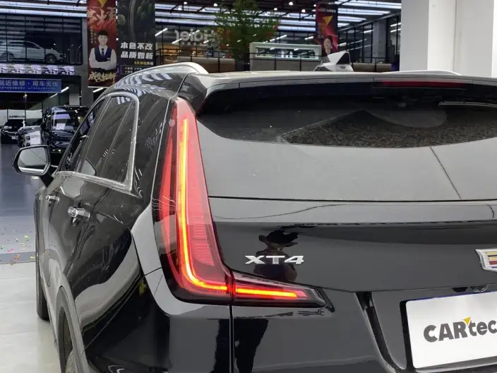 Cadillac XT4 2024 Model 28T 2WD Luxury Model – фото 7