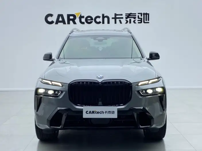 BMW X7 2023 Model xDrive40i Leading Model Luxury Set – фото 2