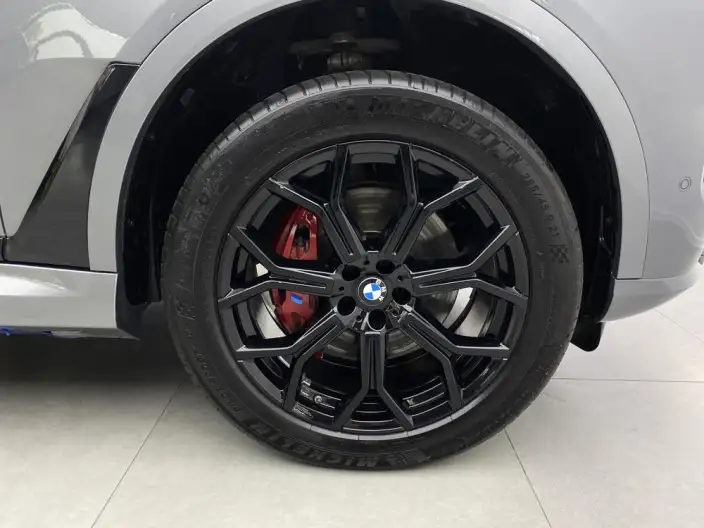 BMW X7 2023 Model xDrive40i Leading Model Luxury Set – фото 5