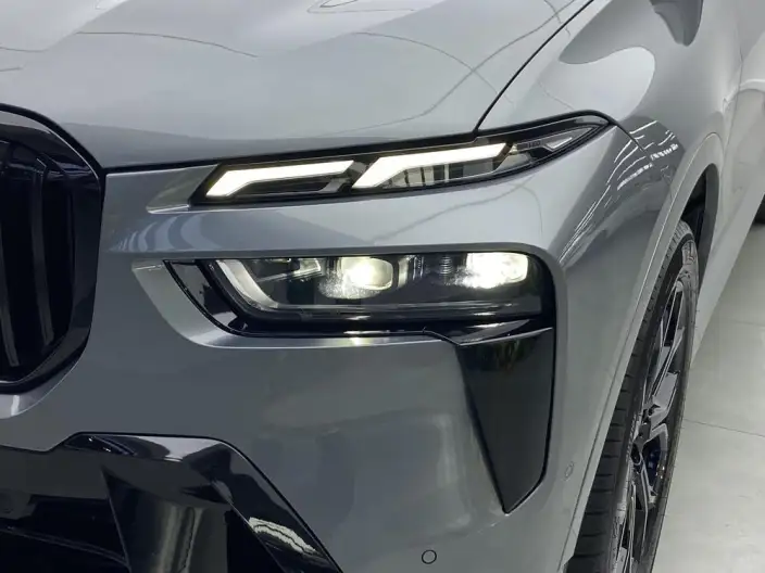 BMW X7 2023 Model xDrive40i Leading Model Luxury Set – фото 6