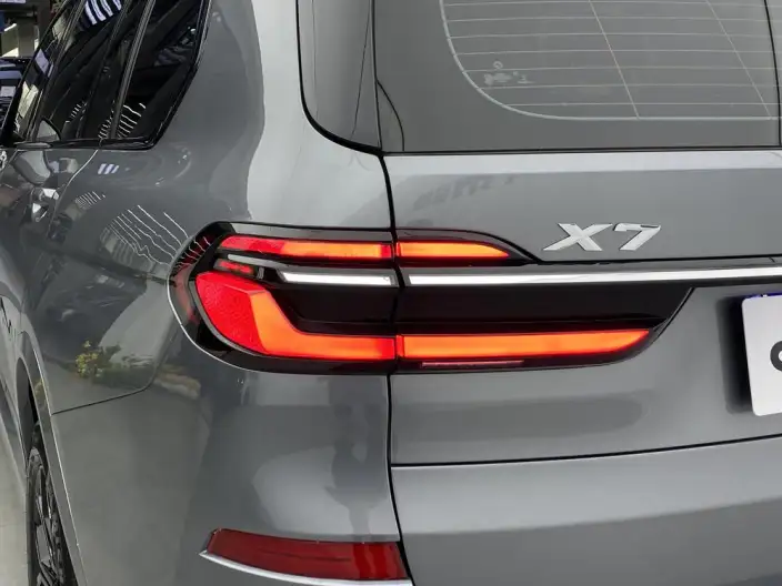 BMW X7 2023 Model xDrive40i Leading Model Luxury Set – фото 7