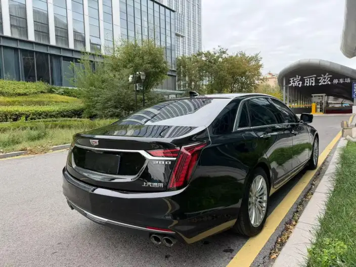 Cadillac CT6 2022 Model 28T Fashion Model – фото 6