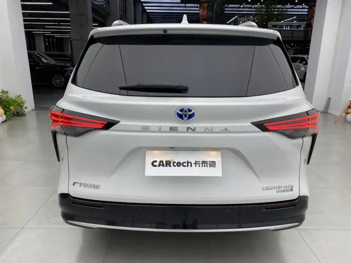Toyota Sienna 2021 Model 2.5L Hybrid Supreme Edition – фото 3