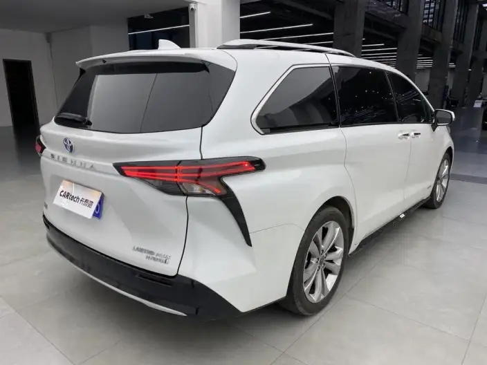 Toyota Sienna 2021 Model 2.5L Hybrid Supreme Edition – фото 4