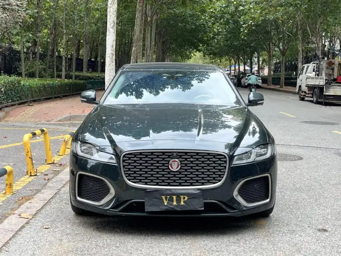 Jaguar XFL 2024 Model 2.0T P250 2WD Exclusive Deluxe Edition
