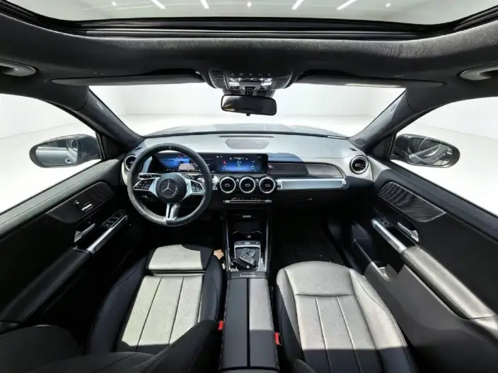 Mercedes-Benz GLB 2024 Model GLB 200 Dynamic Model – фото 7