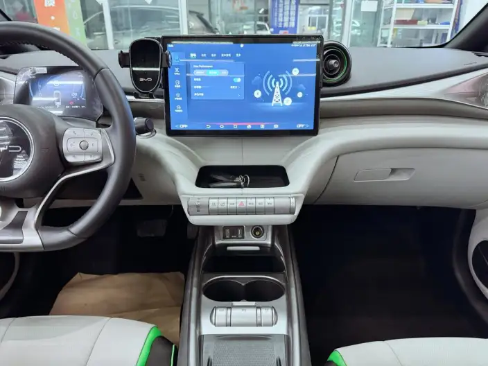 BYD Dolphin 2021 Model Fashion Edition – фото 8