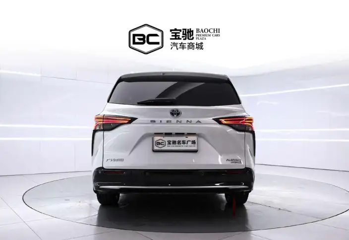 Toyota Sienna 2023 Model Hybrid 2.5L Platinum edition – фото 3