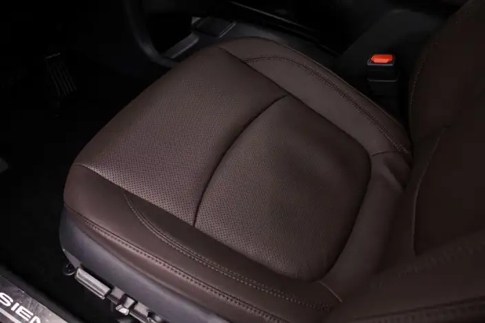 Toyota Sienna 2023 Model Hybrid 2.5L Platinum edition – фото 6