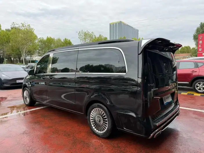 Viano 2023 Model 2.0T Business Edition 7 seat – фото 4