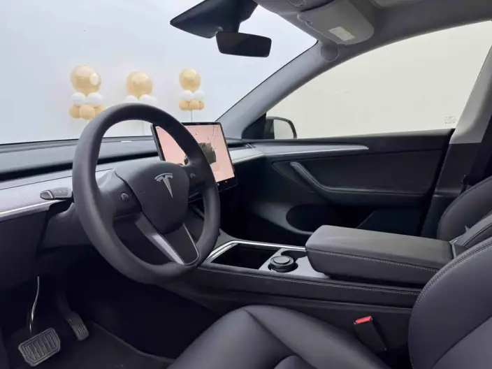 Model Y 2023 Model Rear-wheel drive version – фото 9