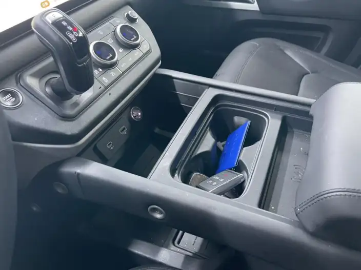 Land Rover Defender 2024 Model 110 3.0T P400 XS – фото 9
