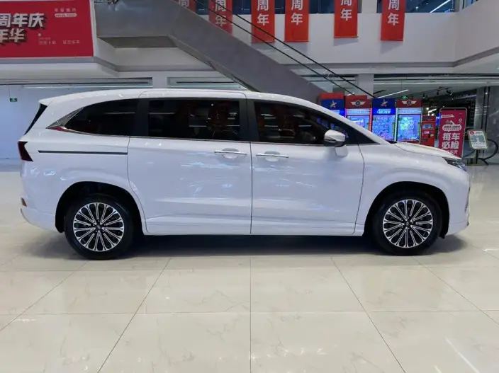 Hyundai Custin 2024 Model 270TGDi LUX Premium Edition – фото 7