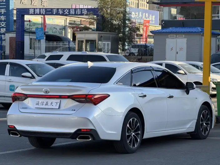 Toyota Avalon 2023 Model 2.5L Automatic Deluxe Edition – фото 6
