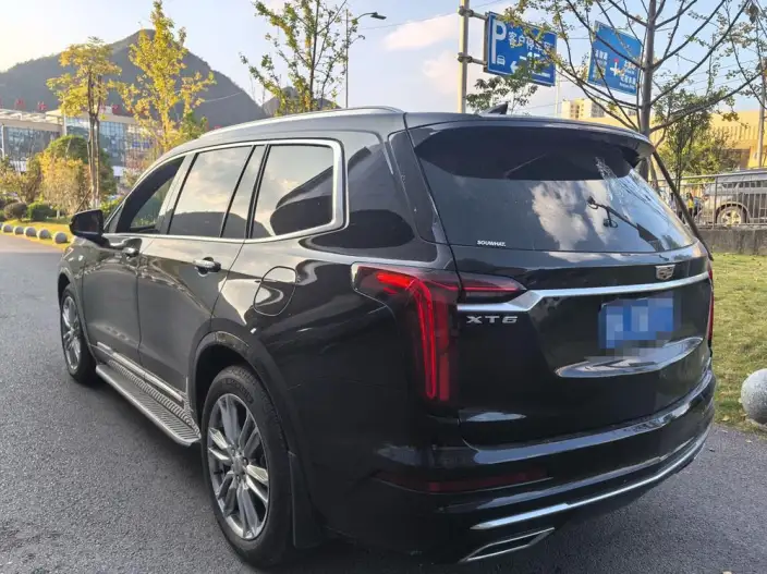 Cadillac XT6 2022 Model 2.0T VI seat 2WD Luxury Model