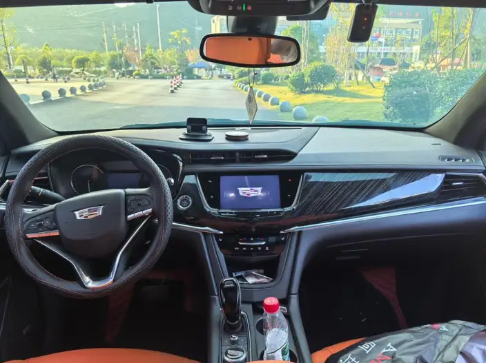 Cadillac XT6 2022 Model 2.0T VI seat 2WD Luxury Model – фото 7