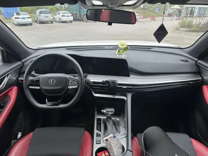 Changan CS35 PLUS 2023 Model Changxiang Edition Blue whale NE 1.4T DCT Noble Model – фото 7
