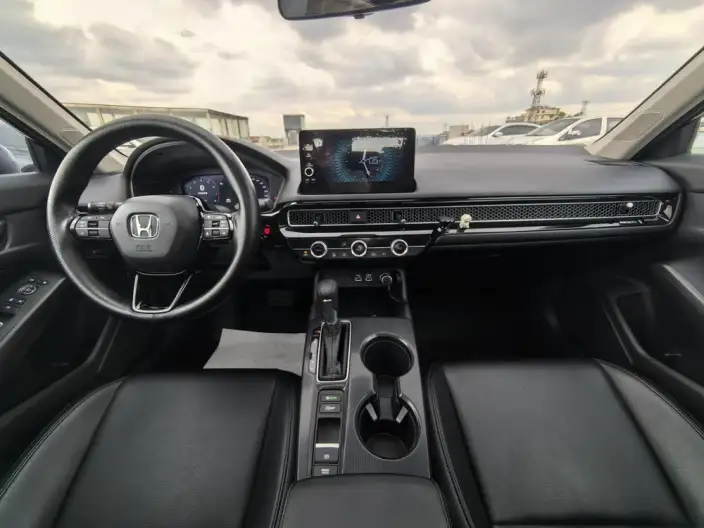 Honda Civic 2022 Model 240TURBO CVT Dynamic Edition – фото 10