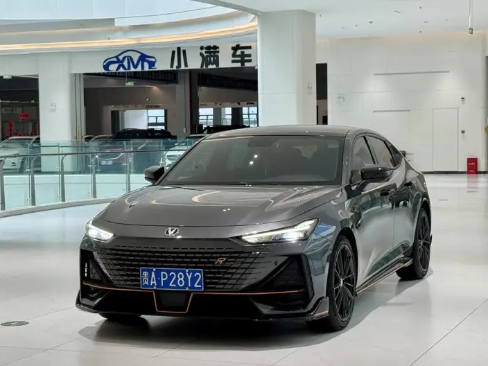 Changan UNI-V 2022 Model 1.5T Sports Edition – фото 1