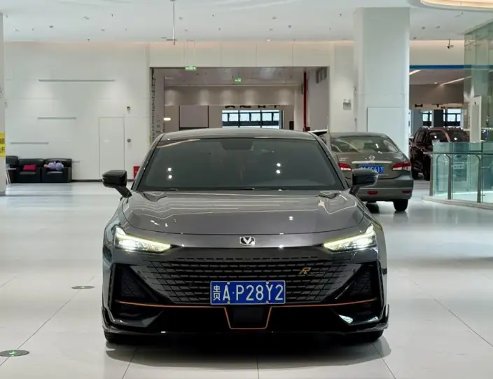 Changan UNI-V 2022 Model 1.5T Sports Edition – фото 2