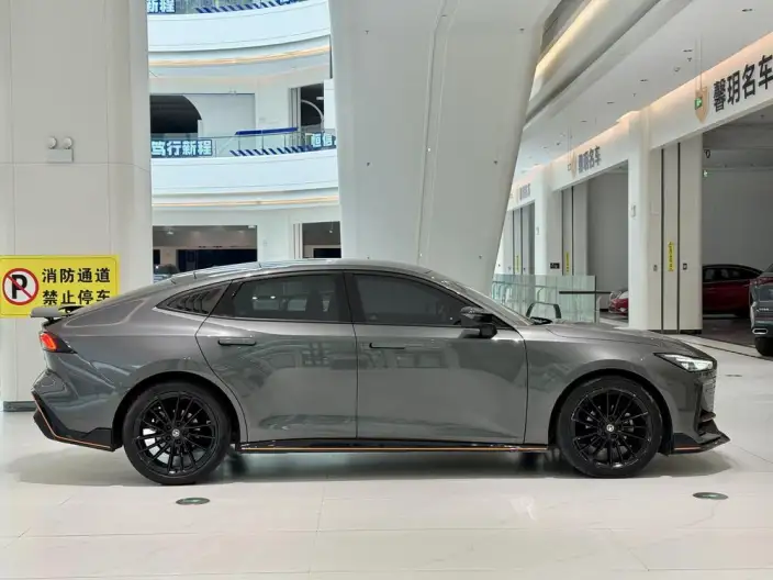 Changan UNI-V 2022 Model 1.5T Sports Edition – фото 8