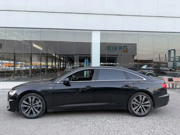 Audi A6L 2023 Model Facelift 45 TFSI quattro Exclusive Dynamic Model – фото 3