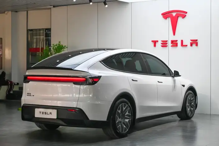 Model Y L 2026 Model Standard Edition – фото 6