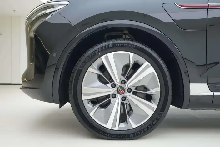 HONGQI E-HS9 2022 Model 690km Flag Xiang Edition VI seat – фото 10