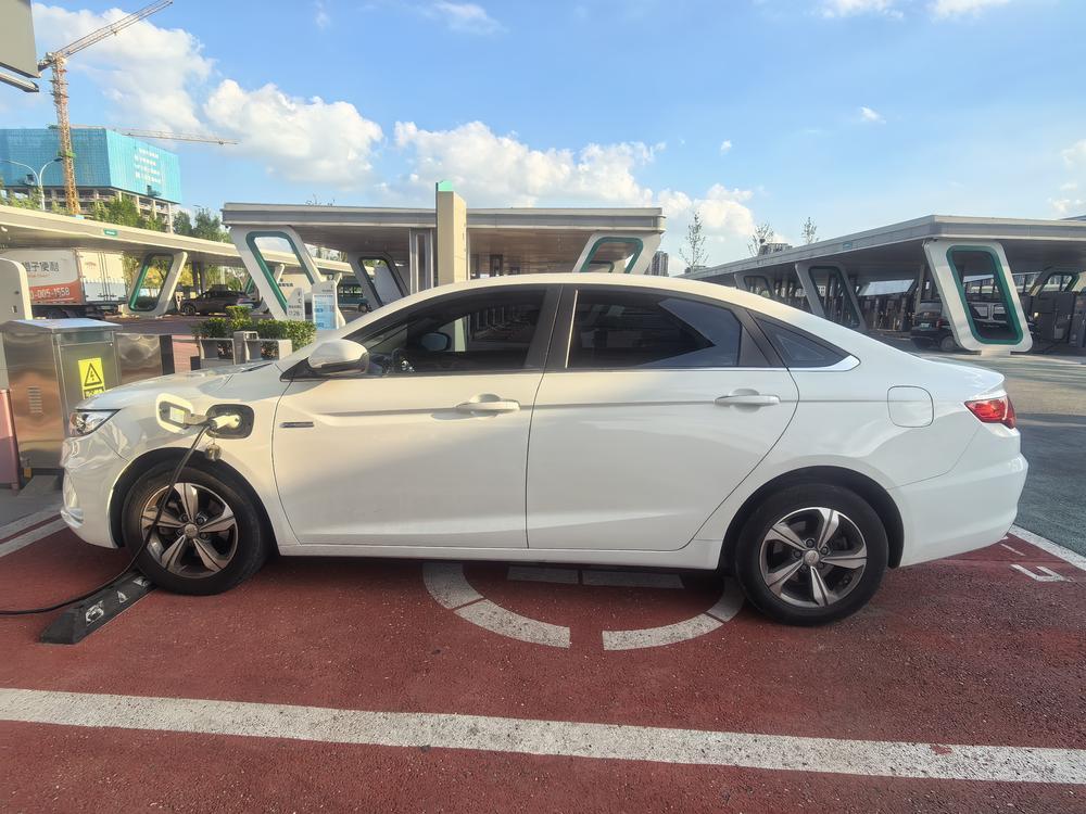 Geely Emgrand GL PHEV Модель 2019 года 1.5T DCT Smart Baojun тип – фото 4