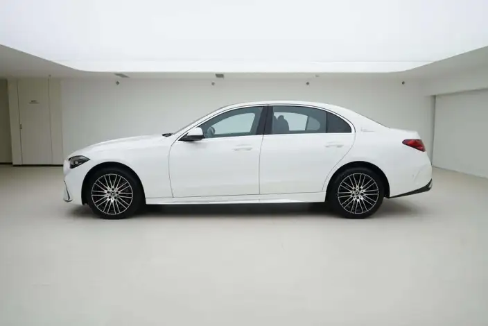 Mercedes-Benz C-Class 2024 Model C 260 L Sports Edition – фото 3