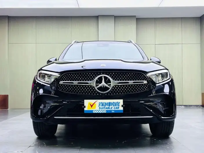 Mercedes-Benz GLC 2023 Model GLC 260 L 4MATIC Luxury Model 5 seat – фото 2
