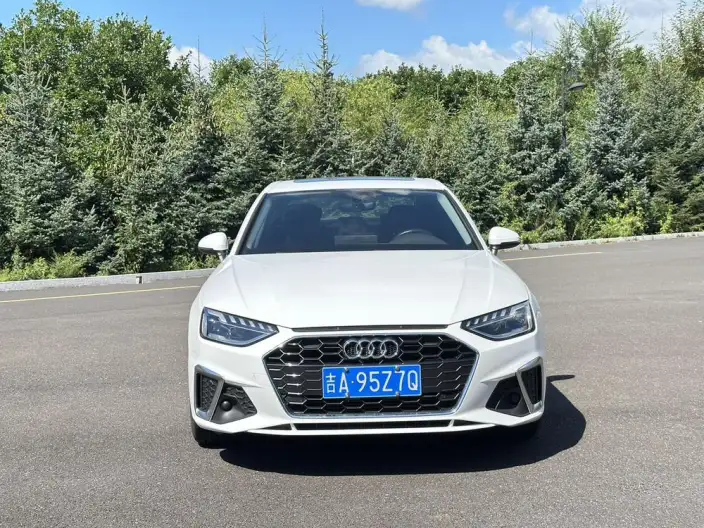 Audi A4 L 2020 Model 35 TFSI Fashion Dynamic Model – фото 2