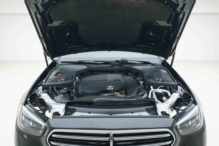 Mercedes-Benz E-Class 2023 Model E 260 L 4MATIC sedan – фото 6