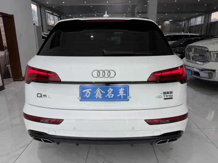 Audi Q5L 2024 Model 40TFSI Luxury Dynamic Model – фото 5