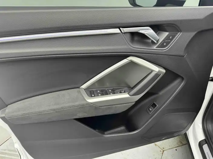 AUDI Q3 2022 Model 35 TFSI Fashion Dynamic Model – фото 9