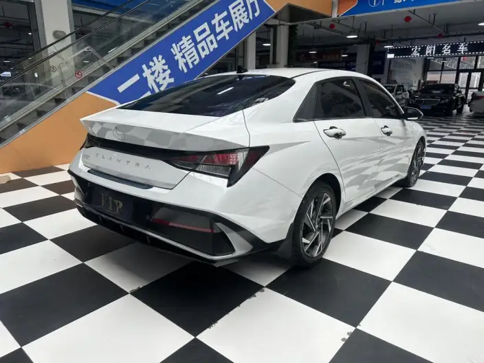 Hyundai Ioniq 2023 Model 1.5L CVT GLX Elite Edition – фото 6